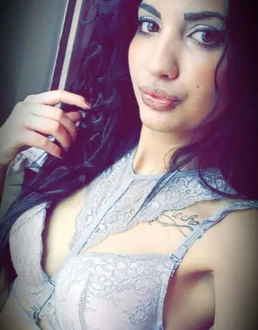 Abdulmageed, horny girls in France - 12274