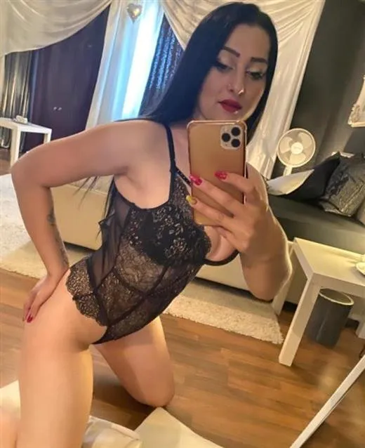 Escort Anaritta, Switzerland - 9404