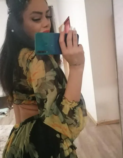 Escort Angela Lam, Italy - 4718