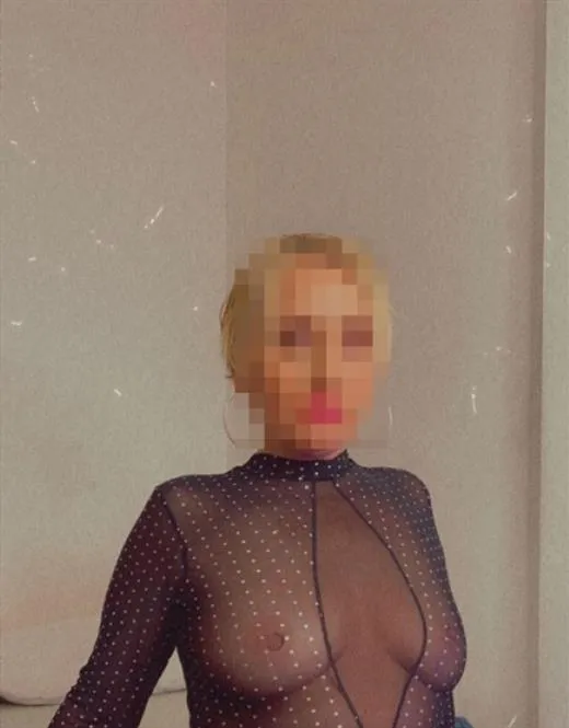 random escort 17