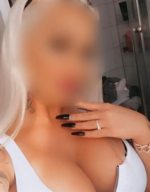Escort Model Baccay, Italy - 11106