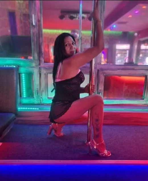 Chinnie, escort in France - 16006