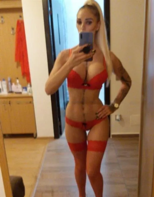 Erine, horny girls in Australia - 13973