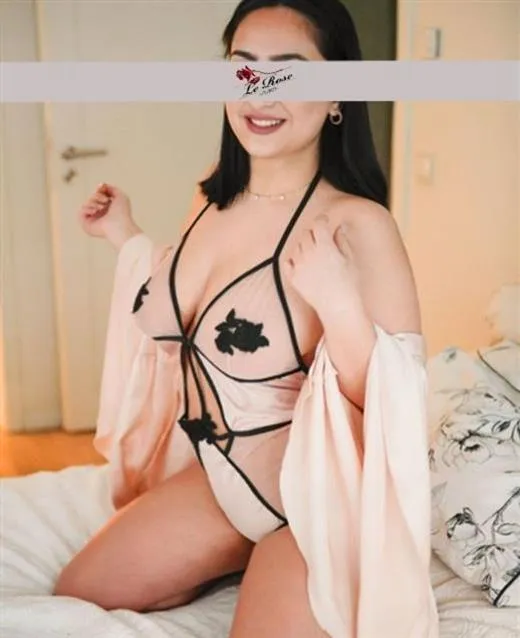 Escort Model Florensia, Germany - 1327