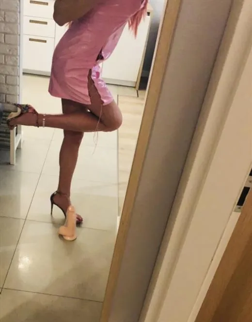 Escort Model Geromima, France - 4451