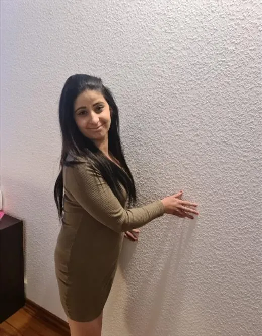 Escort Model Gongsee, France - 8056