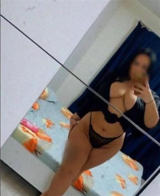 Escort Model Heloice, France - 2732