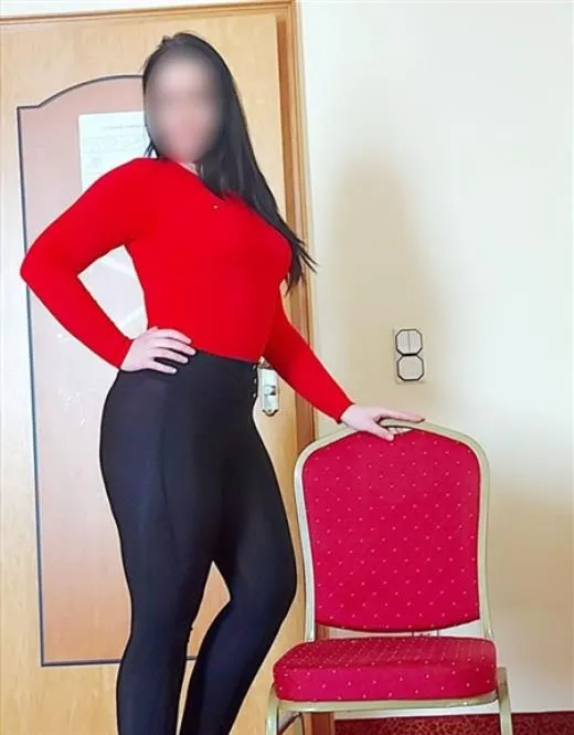 Escort Model Hidaeta, Switzerland - 4963