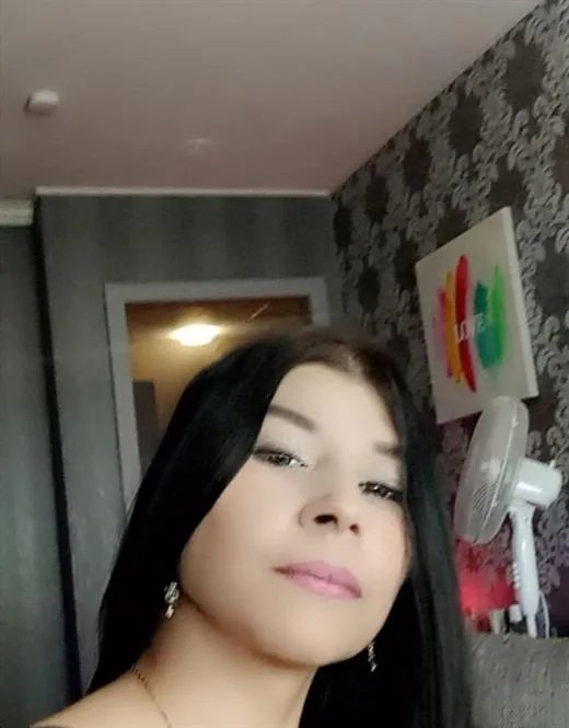 Escort Ilse Gun, Canada - 2418