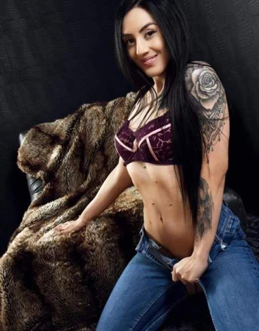 Kiany, horny girls in Germany - 13662