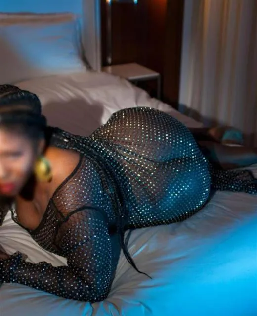 Kowsar, horny girls in France - 934