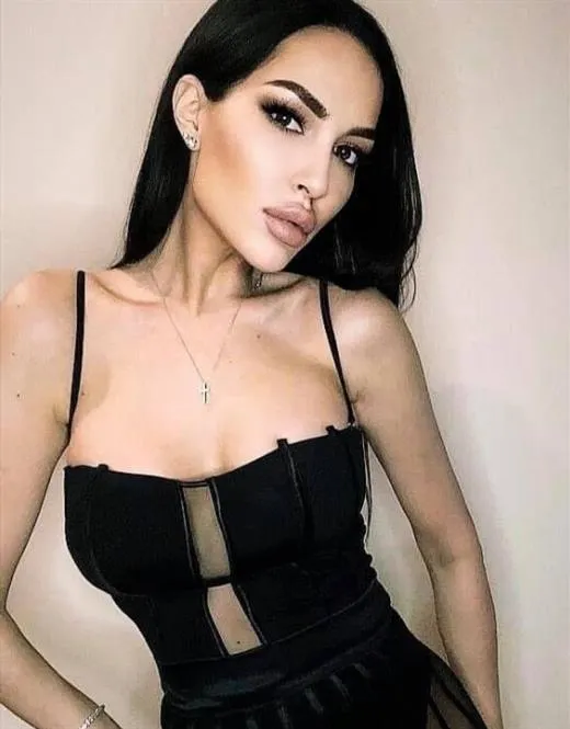 Escort Model Laisaa, France - 6306