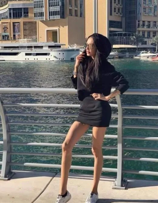 Escort Laisaa, France - 17221