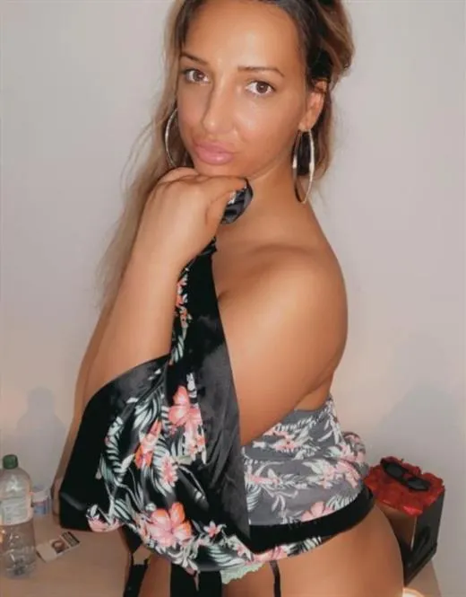 Mari Clair, horny girls in Austria - 1269