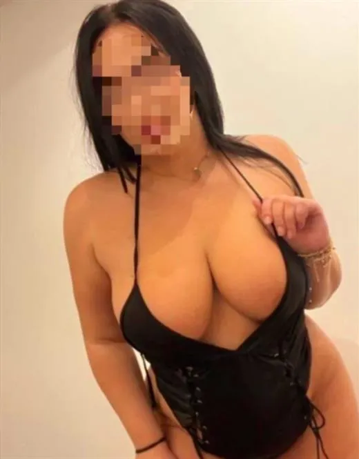 Marrium, horny girls in Italy - 15713