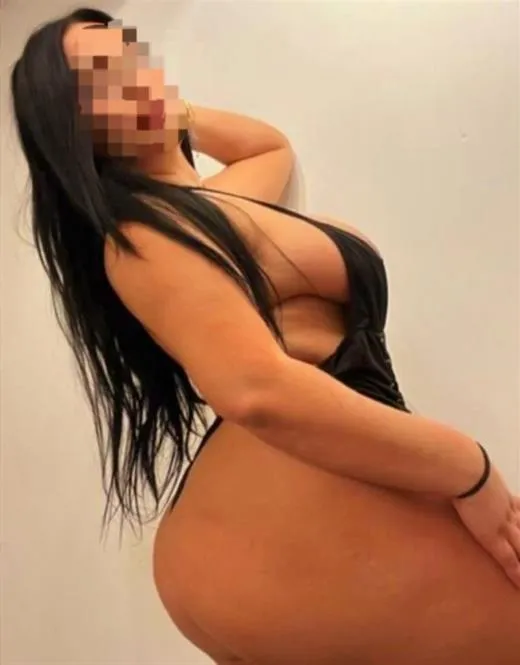 Escort Model Marrium, Italy - 8999
