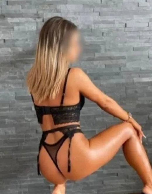 Mayday, horny girls in Italy - 4655