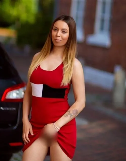 Escort Model Mimra, France - 2722