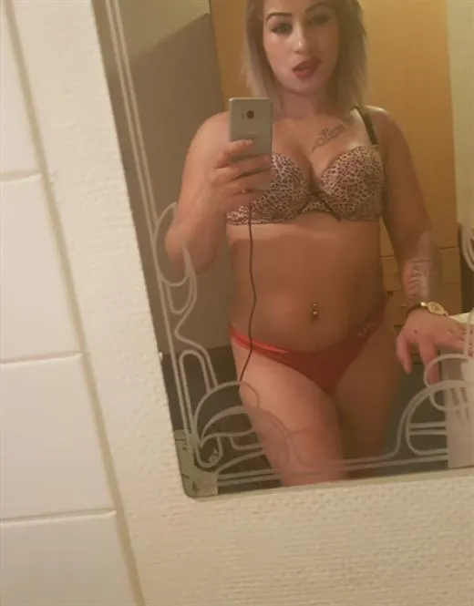 Escort Model Nadheerah, Australia - 8526