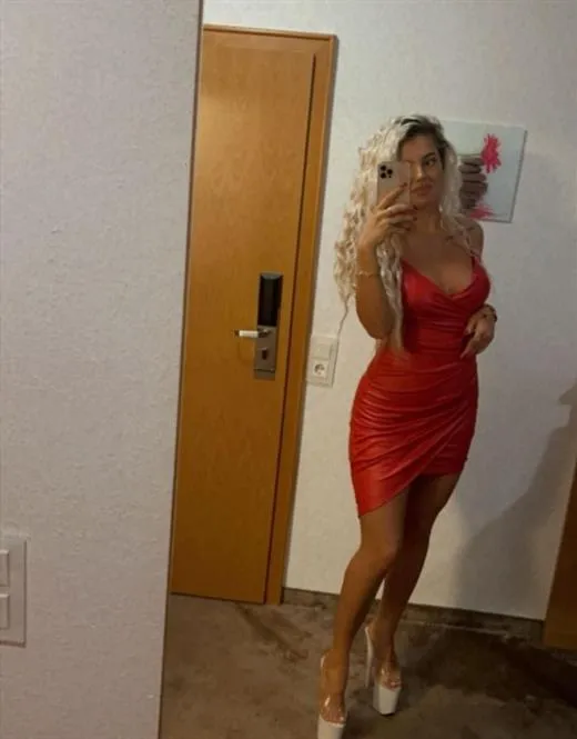 Escort Nissrin, Ireland - 7403