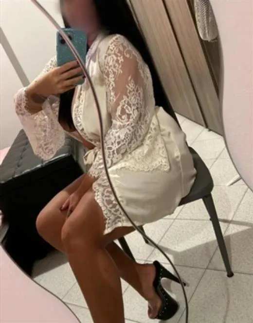 Solei, horny girls in Italy - 16999