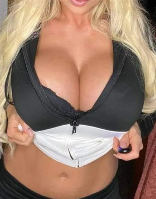 Escort Model Vaidehi, France - 9111