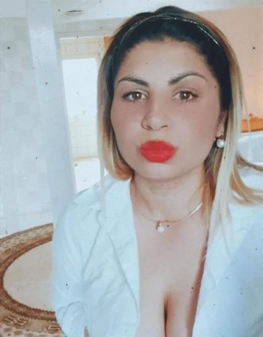 Vyshnavi, horny girls in Italy - 25