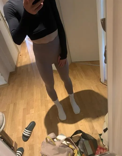 random escort 9