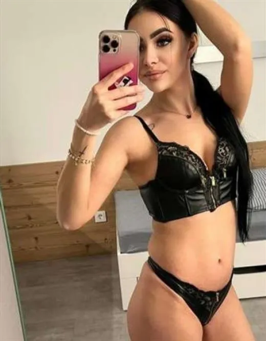 Escort Model Youeo, Netherlands - 4115