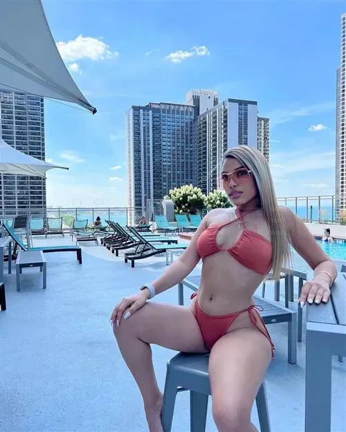 Dilay escort
