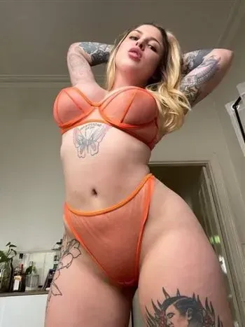 Andreea Cristina escort